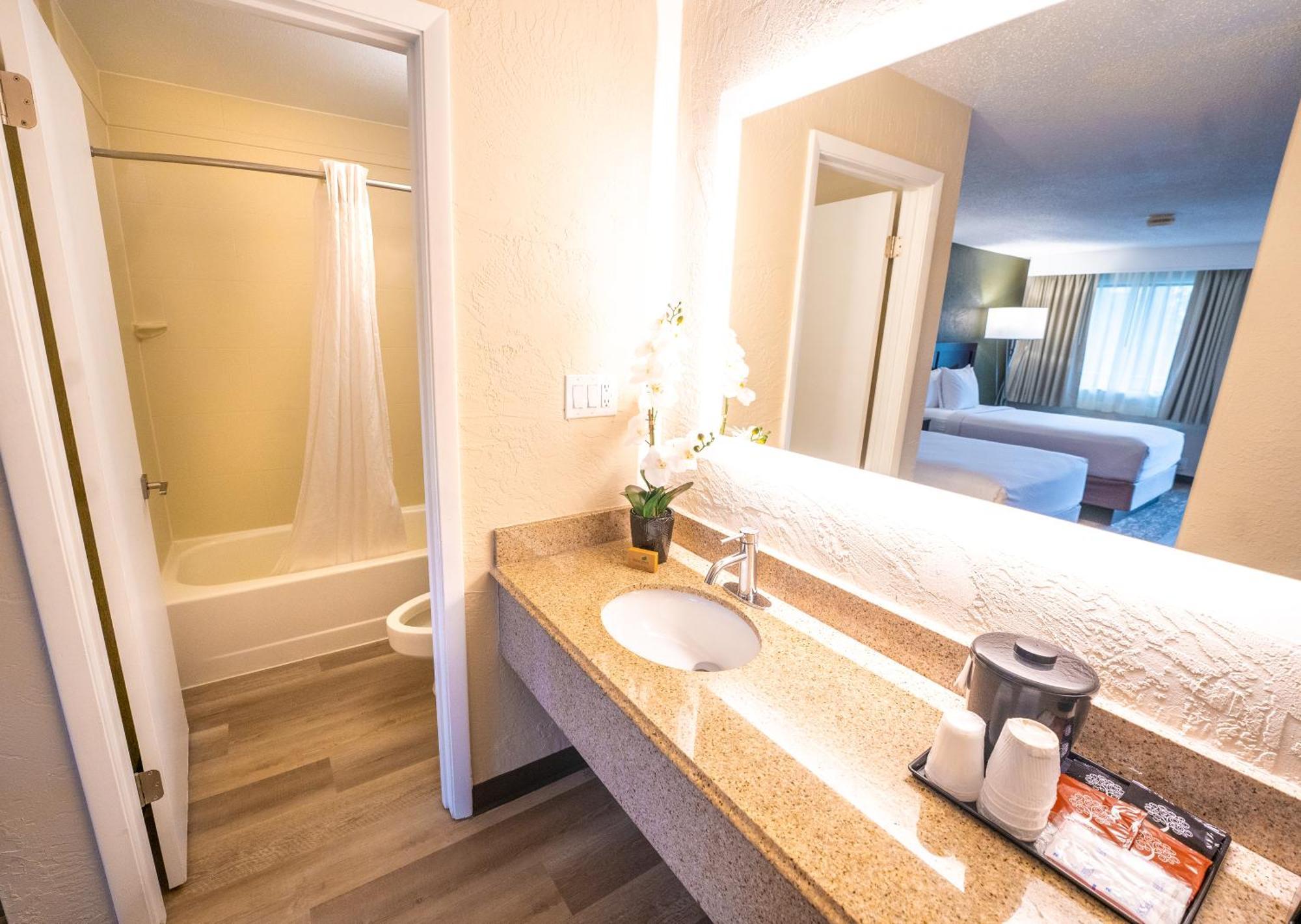 Mai Hana Hotel- Intl Drive, Trademark Collection By Wyndham Williamsburg Luaran gambar